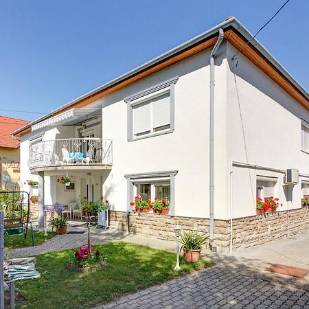 Ilona Apartman Heviz Exterior photo
