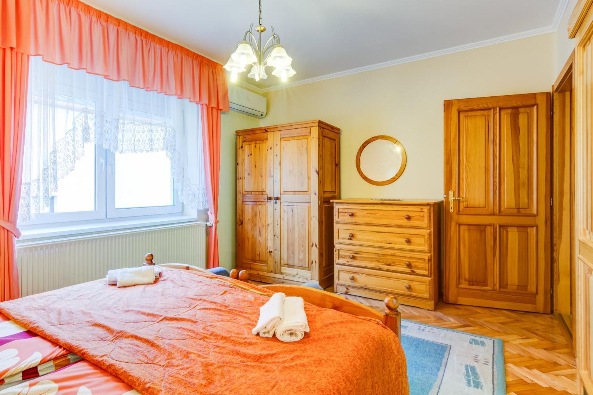 Ilona Apartman Heviz Exterior photo