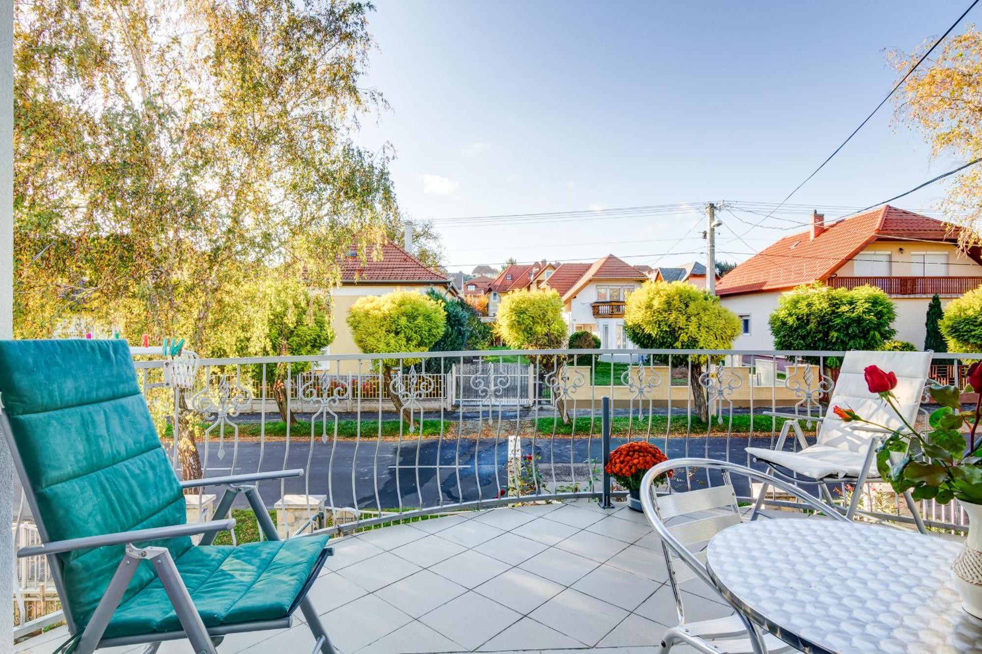 Ilona Apartman Heviz Exterior photo