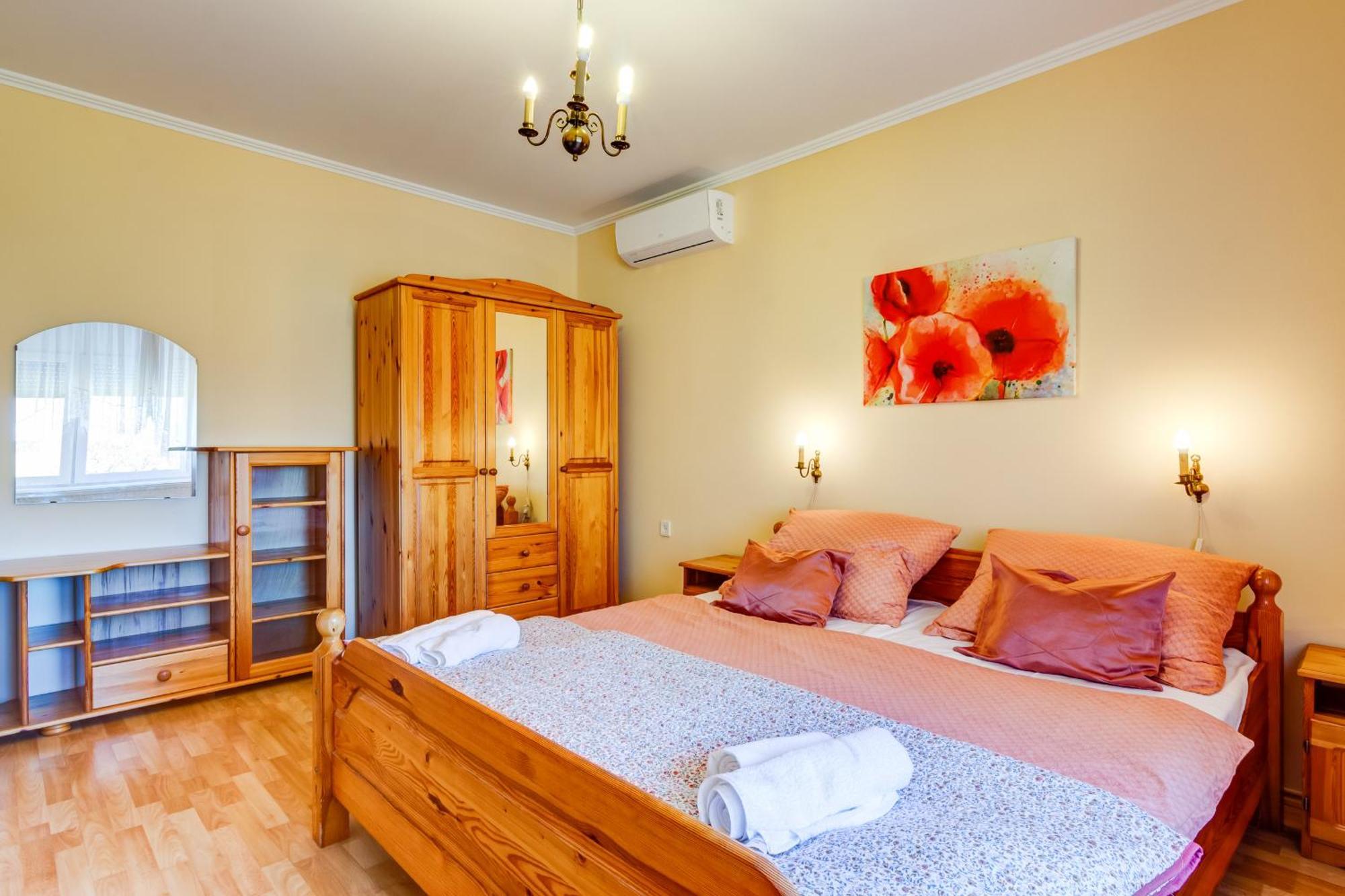 Ilona Apartman Heviz Exterior photo
